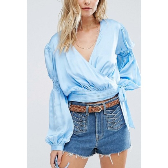 New Majorelle Sugar Wrap Top Womens Small Blue Satin Plunge Western Festival - Picture 3 of 9